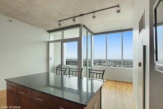 1720 S Michigan Ave, Unit 2513 in Chicago, IL - Foto de edificio - Building Photo