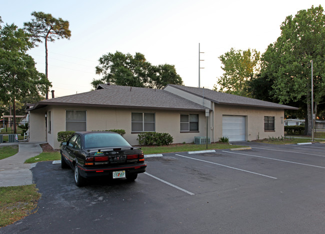 Omega Apartments in Orlando, FL - Foto de edificio - Building Photo