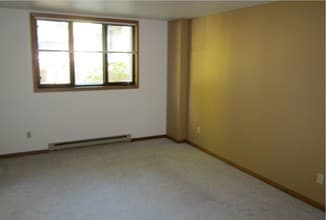 Brooks Place in Wausau, WI - Foto de edificio - Building Photo