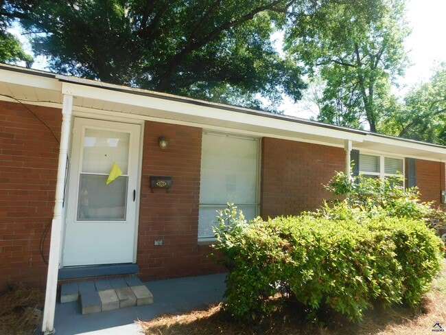1103 S 2nd St in Perry, GA - Building Photo - Building Photo