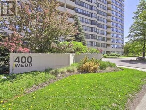 400-1400 Webb Dr in Mississauga, ON - Building Photo - Building Photo