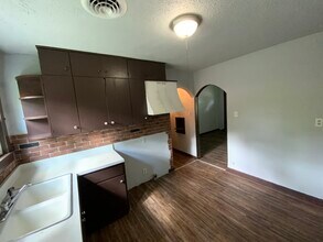 602 W English St in Danville, IL - Building Photo - Building Photo