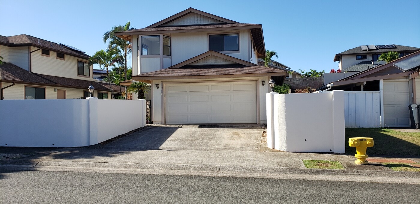 94-324 Waimaka St in Mililani, HI - Foto de edificio