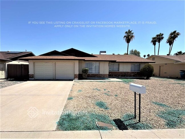 4438 W Mercer Ln