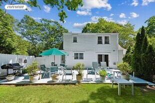 3766 Noyack Rd in Sag Harbor, NY - Building Photo