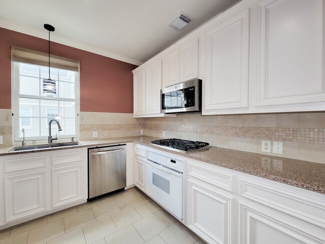 property at 2208 Taft St