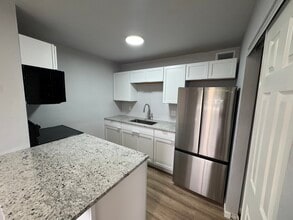 616 E State St, Unit 616 East State in O'Fallon, IL - Building Photo - Building Photo