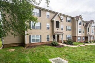 Stafford Lakes in Fredericksburg, VA - Building Photo - Building Photo