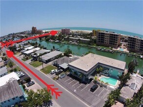 11440 1st St E, Unit Unit 9 in Treasure Island, FL - Building Photo - Building Photo