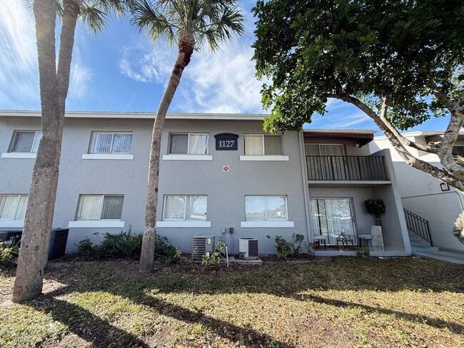 1127 Lake Terry Dr, Unit J in West Palm Beach, FL - Foto de edificio - Building Photo