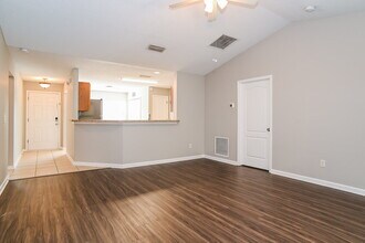 9968 Rose Creek Ct in Jacksonville, FL - Building Photo - Building Photo