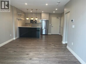 531 Pelissier St in Windsor, ON - Foto de edificio - Building Photo