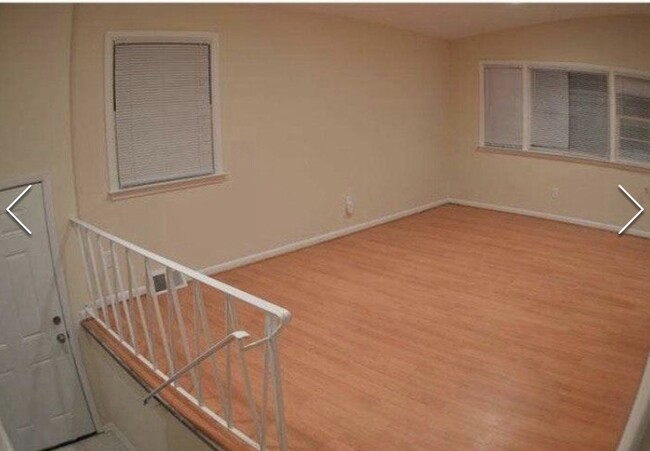 10037 Bridle Rd, Unit Apartment B