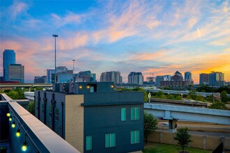 3008 Zenia Dr in Dallas, TX - Foto de edificio - Building Photo