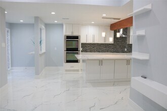 10323 Bridgeland Ln in Houston, TX - Building Photo - Building Photo