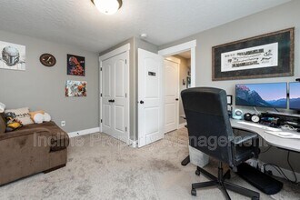 9313 N Vernham Ln in Eagle Mountain, UT - Building Photo - Building Photo