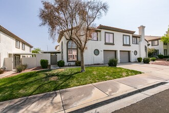 214 Luninborg St in Henderson, NV - Building Photo - Building Photo