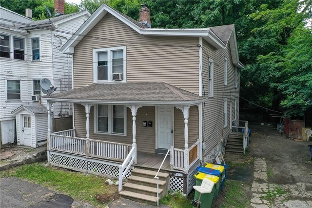 28 Taylor St in Waterbury, CT - Building Photo