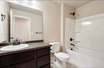 6933 4th St Rd in Greeley, CO - Building Photo - Building Photo