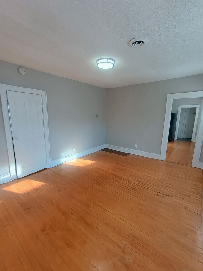 1650 N Arlington Pl in Milwaukee, WI - Foto de edificio - Building Photo