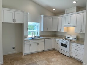 8463 Quartz Ave in Winnetka, CA - Building Photo - Building Photo