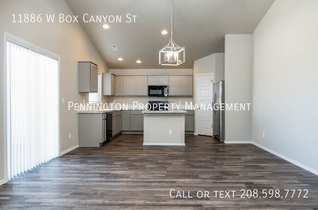11886 W Box Canyon St in Star, ID - Building Photo - Building Photo