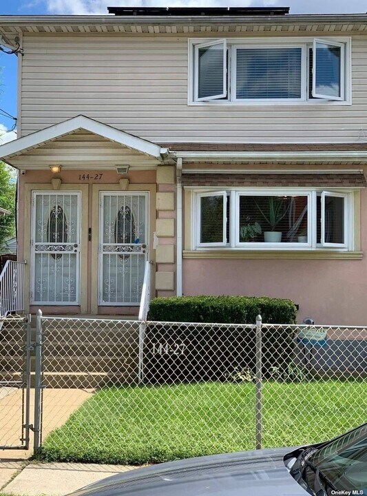 14427 229th St, Unit 2ND Floor in Laurelton, NY - Building Photo