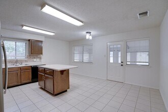 4601 Gray Fox Dr in Austin, TX - Building Photo - Building Photo