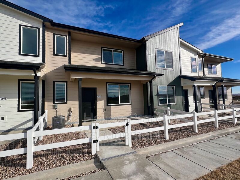 3908 Canoe St in Evans, CO - Building Photo