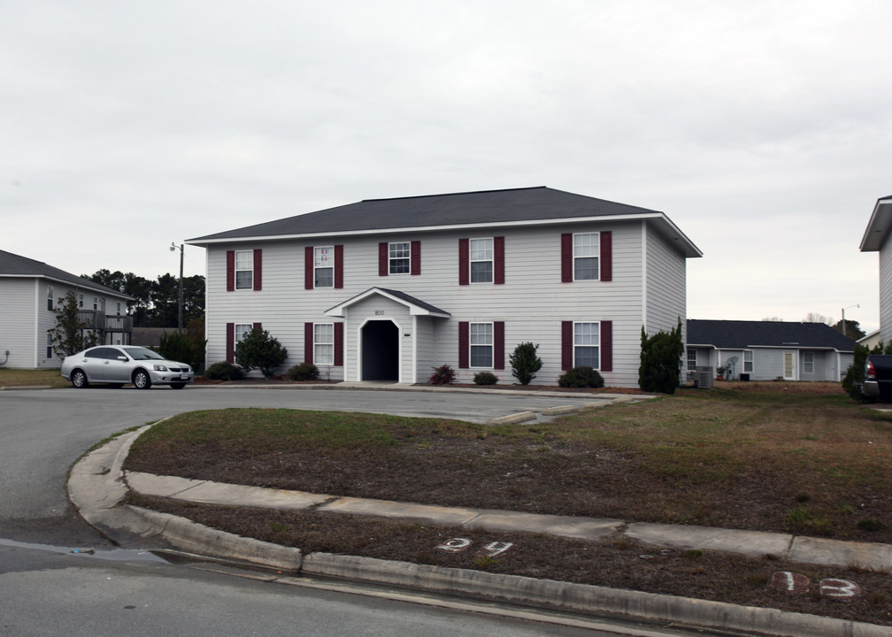 Hammock Lane Apartments in Jacksonville, NC - Building Photo