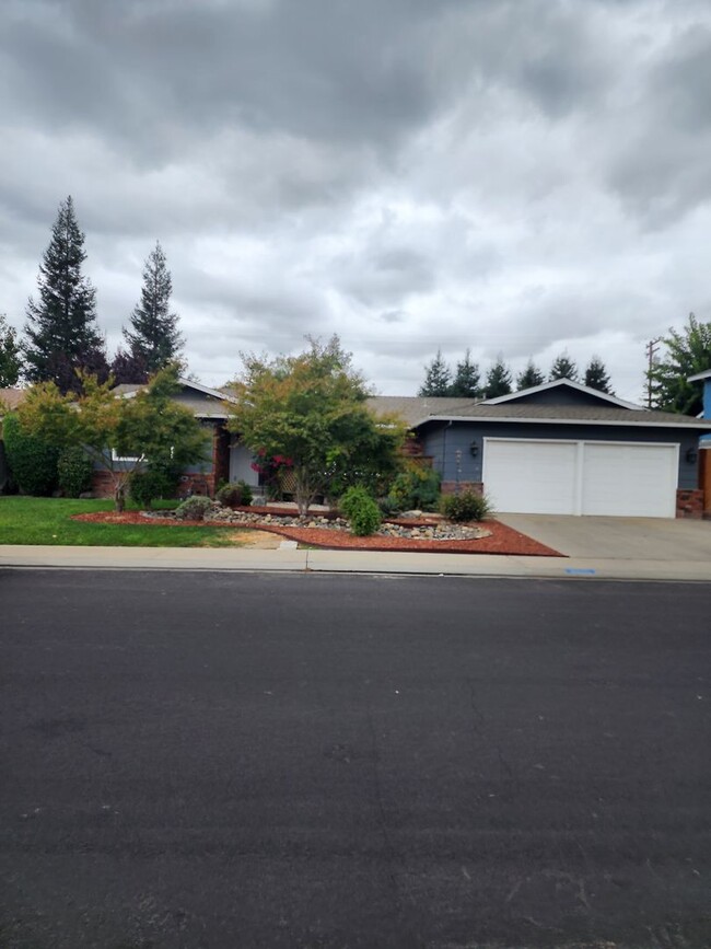 property at 3405 Whitehorse Ave