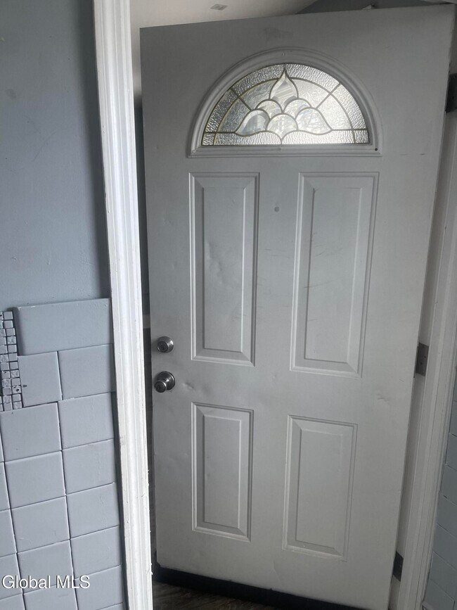 2 Broadway in Cohoes, NY - Building Photo - Building Photo