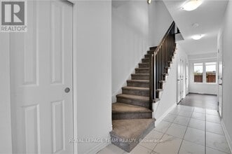 72 Barn Swallow Private in Ottawa, ON - Building Photo - Building Photo