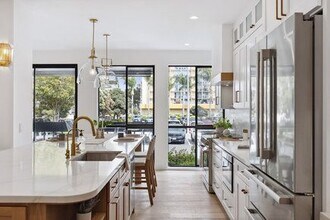 350 Paseo De Playa in Ventura, CA - Building Photo - Building Photo