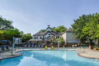 Heritage at Waters Landing in Germantown, MD - Foto de edificio - Building Photo