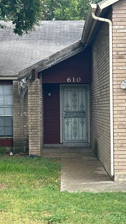 property at 610 Meadow Gate