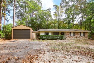 207 Westwood Pl in Lufkin, TX - Building Photo