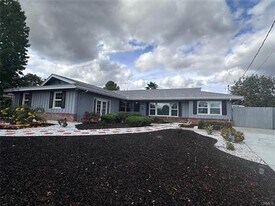 31156 Danelaw Ave in Redlands, CA - Building Photo