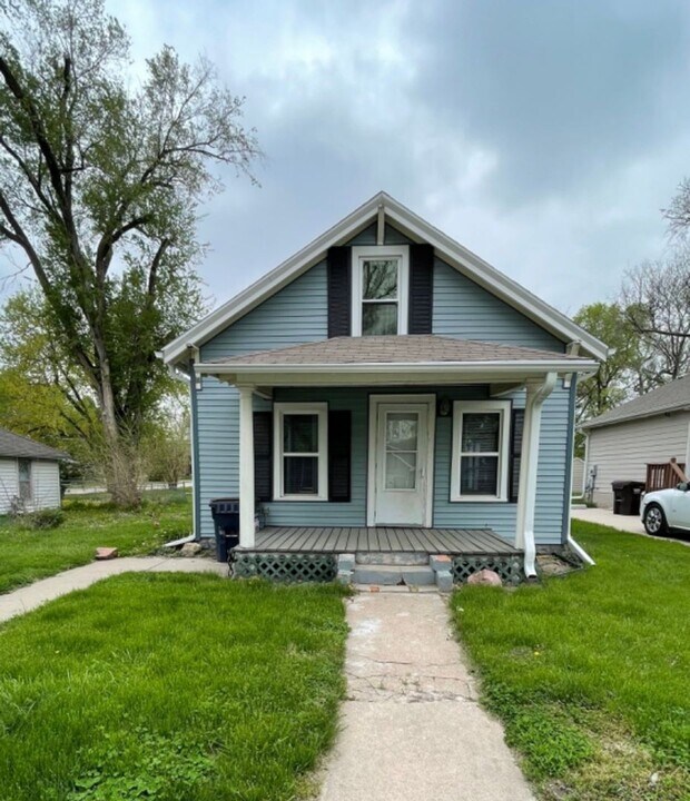 2005 N 29th St in Lincoln, NE - Building Photo