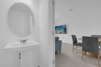 3221 Skyline Lp in Kissimmee, FL - Building Photo - Building Photo