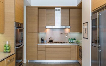8 Spruce St in New York, NY - Building Photo - Building Photo