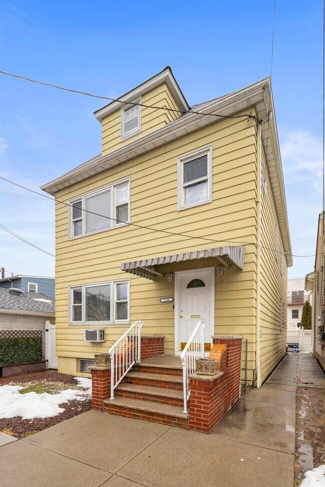 property at 736 2nd St