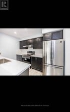 60-160 Fairwood Cir in Brampton, ON - Building Photo - Building Photo