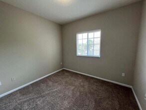 3306 NW 31st Terrace in Lauderdale Lakes, FL - Building Photo - Building Photo