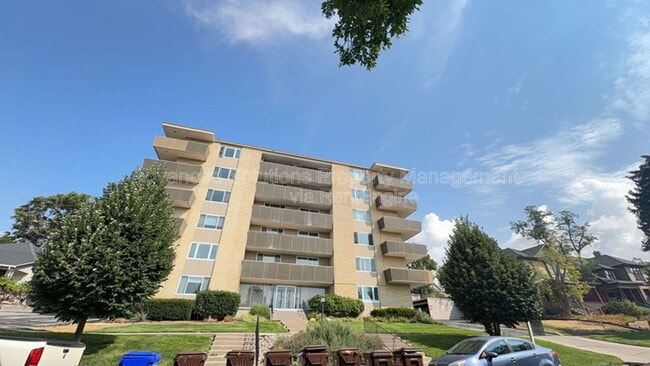 property at 521 E 5th Ave