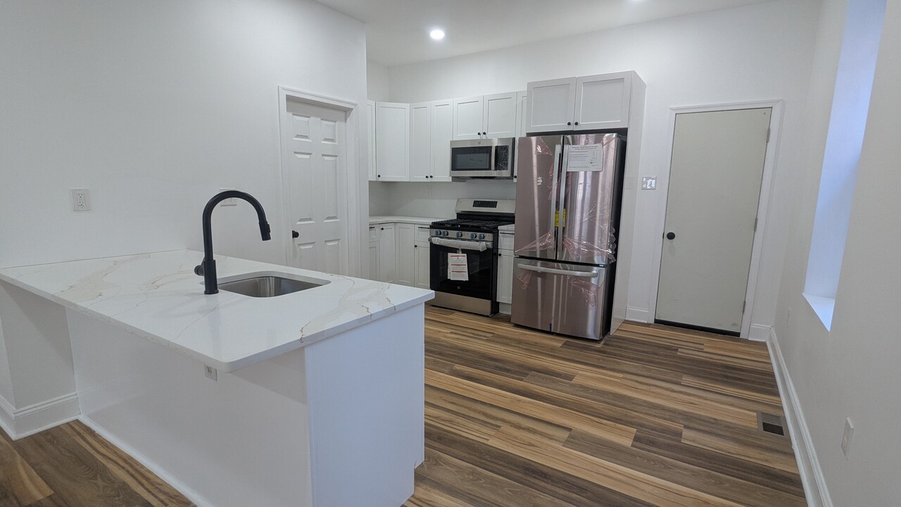 1223 S 53rd St in Philadelphia, PA - Building Photo