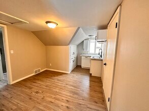 2704 W Concordia Ave in Milwaukee, WI - Building Photo - Building Photo