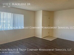 1722 E Blacklidge Dr in Tucson, AZ - Building Photo - Building Photo