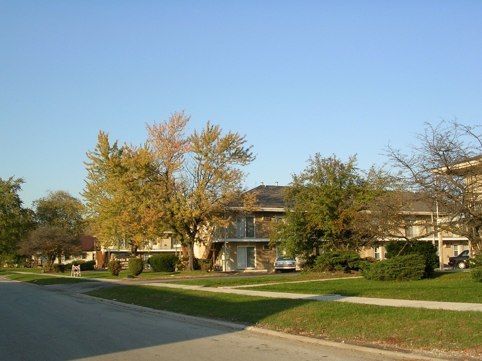 Eagle Ridge Apartments in South Chicago Heights, IL - Foto de edificio