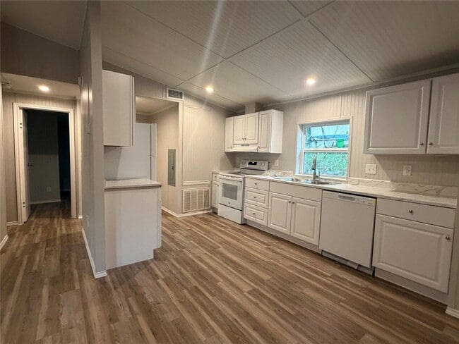 property at 21475 Coyote Trail